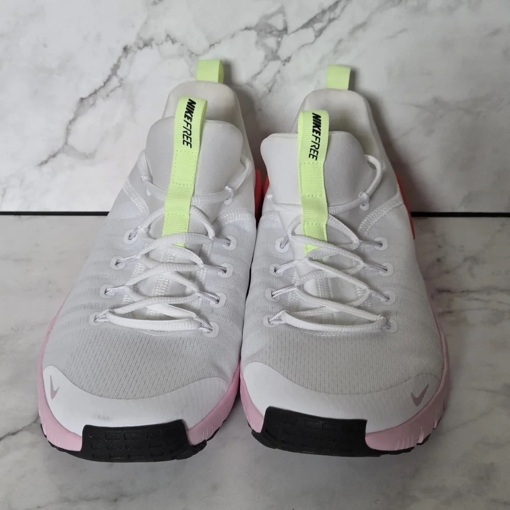 Nike Free Metcon 6 White Bright Crimson Pink Foam Womens Sneakers Shoes 11.5
